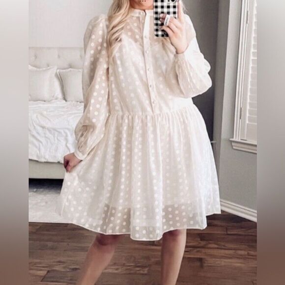 H&M Dresses & Skirts - Blogger favorite H&M polka dot dress